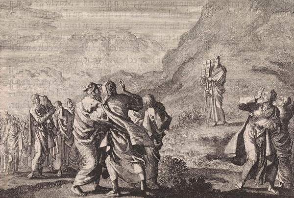 Moses received the law tables and displays them to the people, Jan Luyken, Pieter Mortier, 1703-1762