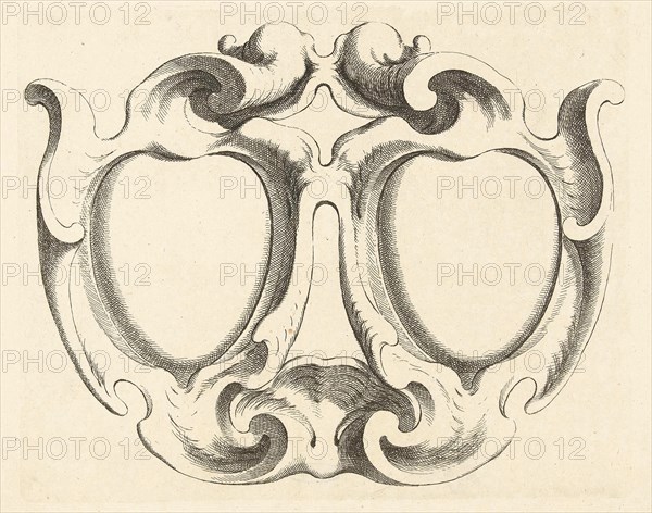 Wide cartridge with two heart-shaped compartments, print maker: Johannes Lutma II, Johannes Lutma II, Frederik de Wit, c. 1653 - c. 1655