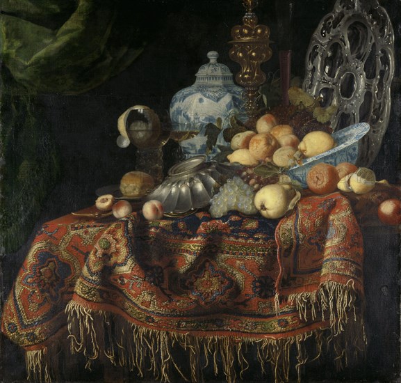 Still Life with Fruit and Crockery on a Turkish Carpet, attributed to Francesco Fieravino (genaamd Il Maltese), 1650 - 1680