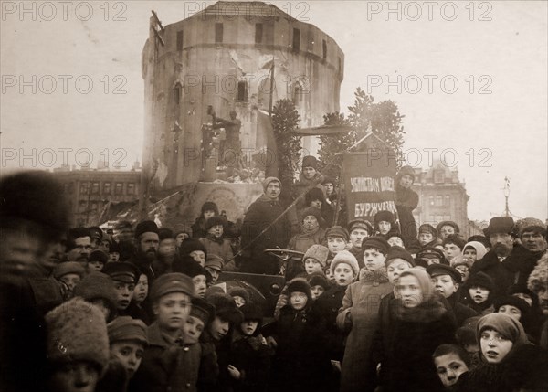 May 1st at Petrograd, St. Petersburg, before the Winter Palace, History of the Russian Revolution