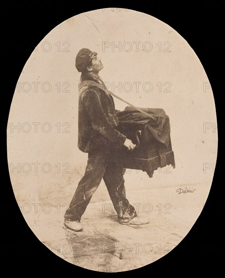 [Le Joueur d'Orgue (The Organ Grinder)]