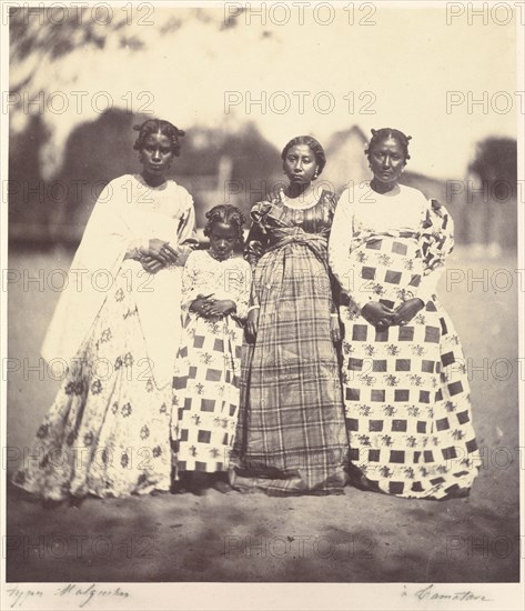 [Group of Betsimisaraka women]