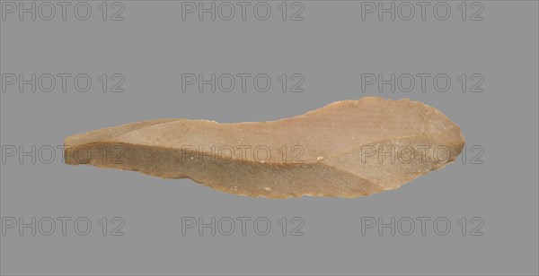 Sickle Blade, 1980-1801 BC. Egypt, Middle Kingdom, Dynasty 12. Flint; overall: 5 cm (1 15/16 in.).