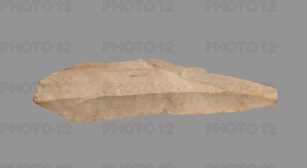 Sickle Blade, 1980-1801 BC. Egypt, Middle Kingdom, Dynasty 12. Flint; overall: 5 cm (1 15/16 in.).