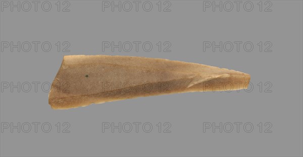 Sickle Blade, 1980-1801 BC. Egypt, Middle Kingdom, Dynasty 12. Flint; overall: 5 cm (1 15/16 in.).