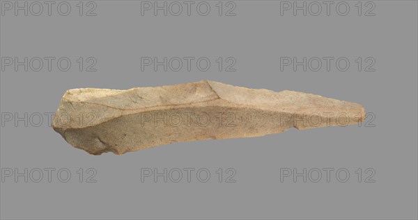 Sickle Blade, 1980-1801 BC. Egypt, Middle Kingdom, Dynasty 12. Flint; overall: 5 cm (1 15/16 in.).