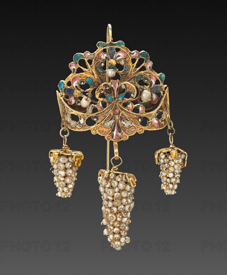 Earring, 1700s - 1800s. Italy, Naples, 18th-19th century. Gold and enamel with pearls; overall: 6.4 cm (2 1/2 in.).