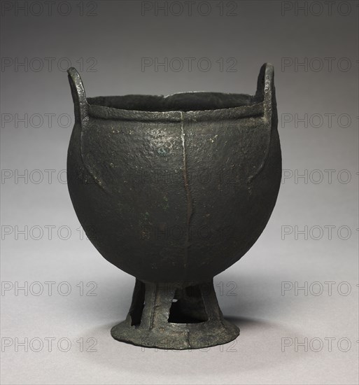 Cauldron on High Rounded Foot, 2nd-1st Century BC. China, Ordos Region, Han dynasty (202 BC-AD 220). Bronze; overall: 19.8 cm (7 13/16 in.).