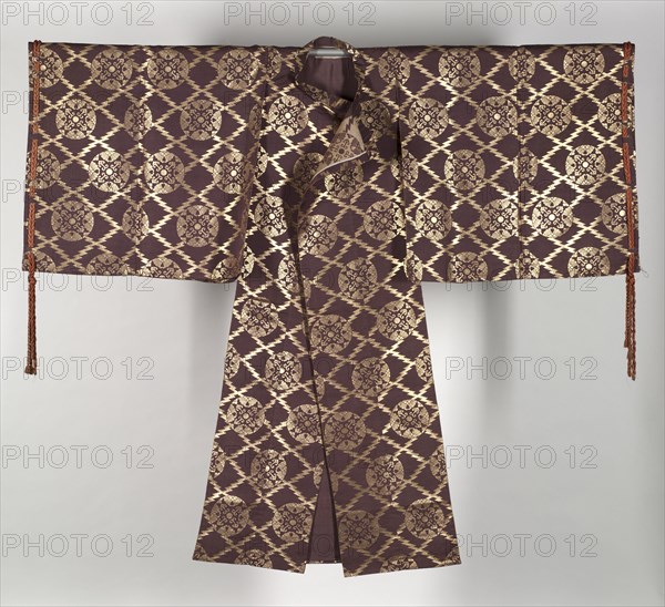 Noh Robe (Kariginu), 1800-1850. Japan, 19th century, Tokugawa Period (1600-1850). Silk, twill weave; metal thread; overall: 142.2 x 193 cm (56 x 76 in.).