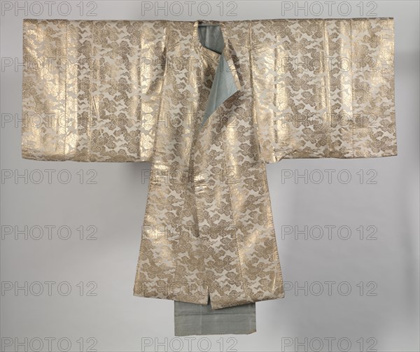 Noh Robe (Karigi), 1800-1850. Japan, 19th century, Tokugawa Period (1600-1850). Silk, compound weave; metal thread; overall: 168.3 x 195.6 cm (66 1/4 x 77 in.)