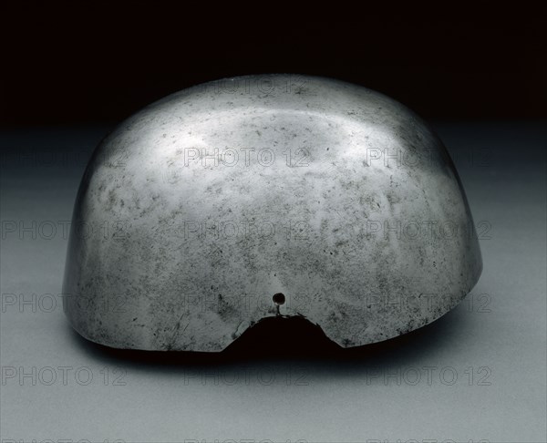 "Secrete" or Skull Cap (Hat Lining), c. 1630 - 1650. England (?), 17th century. Steel ; overall: 20.3 x 16.5 x 10.2 cm (8 x 6 1/2 x 4 in.).