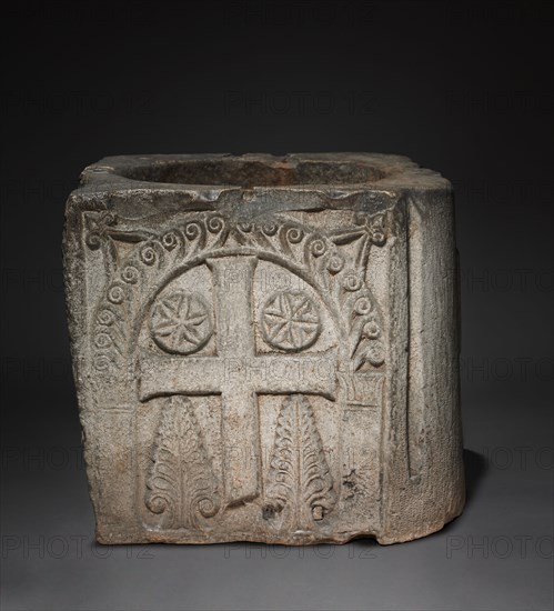 Well Head, 700s-800s. Lombardic, Italy, Venice(?), Migration period. Limestone; overall: 66.7 x 77.5 x 79.4 cm (26 1/4 x 30 1/2 x 31 1/4 in.).