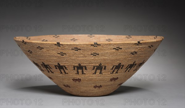 Bowl Basket (Unfinished), 1895- 1900. California, Yokuts, late 19th- early 20th century. Redbud, Sedge, Brackenfon,coiled; diameter: 12.5 x 33.5 cm (4 15/16 x 13 3/16 in.).