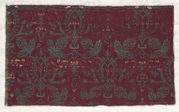 Silk Fragment, 15th century. Spain, Mudejar, 15th century. Lampas weave, silk; average: 23.5 x 39.8 cm (9 1/4 x 15 11/16 in.)