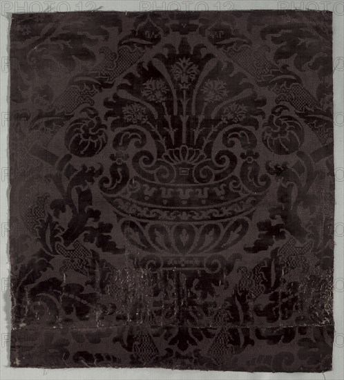 Velvet Textile, late 1500s. Italy, late 16th century. Velvet; overall: 53.2 x 48.3 cm (20 15/16 x 19 in.)