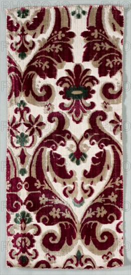 Velvet Fragment, late 1600s. Italy, late 17th century. Velvet; overall: 43.5 x 19 cm (17 1/8 x 7 1/2 in.).