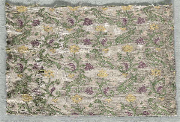 Textile Fragment, 1600s. Italy, 17th century. Silk lampas; overall: 15 x 23 cm (5 7/8 x 9 1/16 in.).