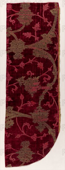 Velvet Fragment (of a Chasuble ?), 1400s. Italy, 15th century. Velvet (cut, voided, and brocaded): silk and gold thread; overall: 76.5 x 25.7 cm (30 1/8 x 10 1/8 in.)