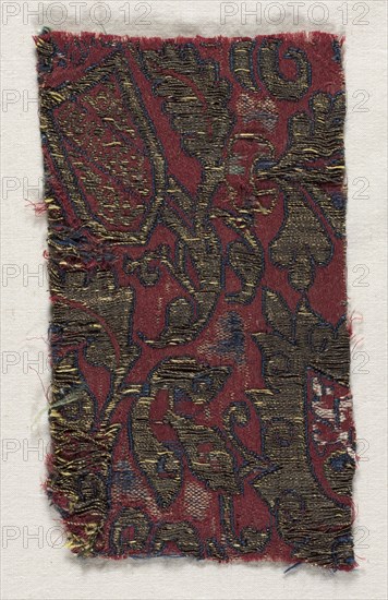 Textile Fragment, 15th century. Spain, Islamic period, 15th century. Lampas weave, satin; silk and gold; average: 15.5 x 8.5 cm (6 1/8 x 3 3/8 in.)