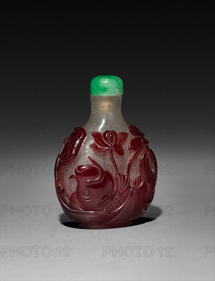 Snuff Bottle, 1644-1912. China, Qing dynasty (1644-1911). Glass; overall: 7.4 cm (2 15/16 in.).