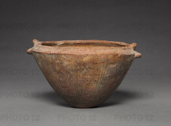 Dish, before 1550. Colombia, 15th-16th century. Red ware with incised patterns; diameter: 14.6 cm (5 3/4 in.); overall: 8.3 x 14.3 cm (3 1/4 x 5 5/8 in.).