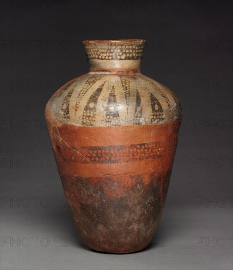 Vase, 1000-1550. Colombia, 11th-16th century. Pottery; overall: 29.7 x 19.6 cm (11 11/16 x 7 11/16 in.).