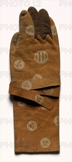 Pair of Archer's Gloves, 1800s. Japan, 19th century. Chamois leather; overall: 34.8 x 12.5 cm (13 11/16 x 4 15/16 in.).