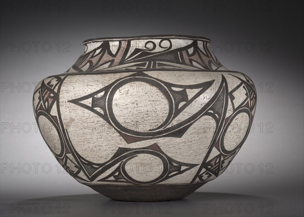 Water Jar (Olla), c 1880. Southwest, Pueblo, Zuni, Post-Contact, Late 19th century. Slip-painted; overall: 26.5 x 37.5 cm (10 7/16 x 14 3/4 in.).