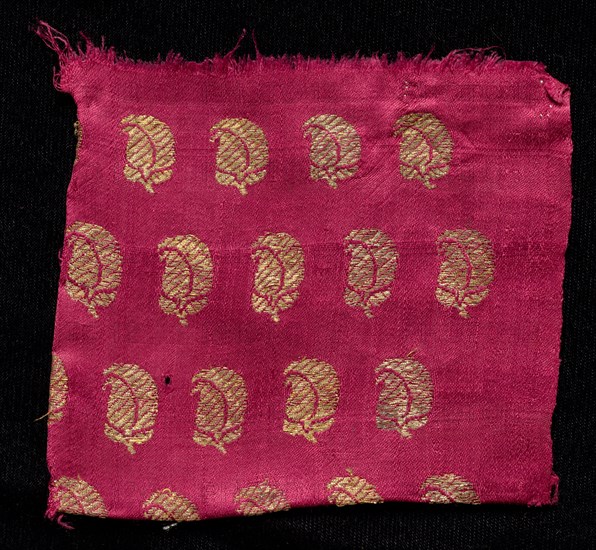 Fragment, 1800s. India, 19th century. Brocade; silk and metal; overall: 9.5 x 11.4 cm (3 3/4 x 4 1/2 in.)
