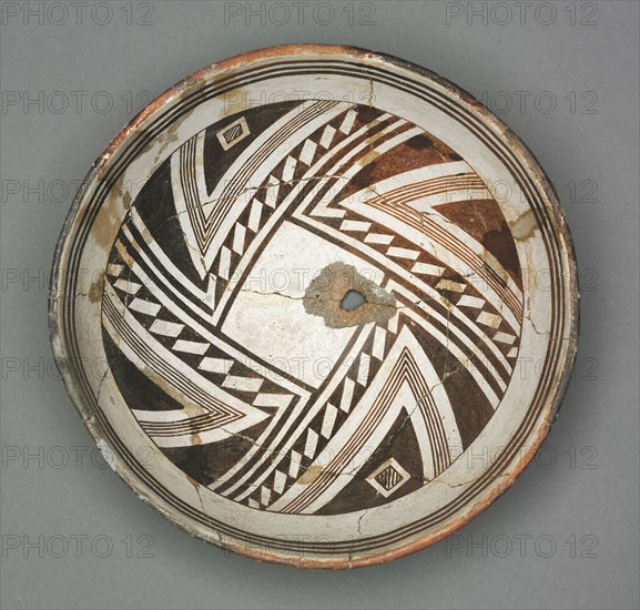 Bowl with Geometric Design (Two- part Design), c. 1000-1150. Southwest, Mogollon, Mimbres, Pre-Contact Period, 11th-12th century. Earthenware; overall: 12.5 x 25.5 cm (4 15/16 x 10 1/16 in.).