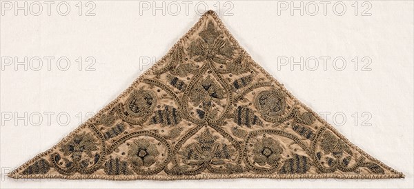 Forehead Cloth, late 1500s. England, Elizabethan Period, late 16th century. Silk, gold and silver thread, sequins, padding, linen; embroidery; overall: 16.8 x 38.7 cm (6 5/8 x 15 1/4 in.)