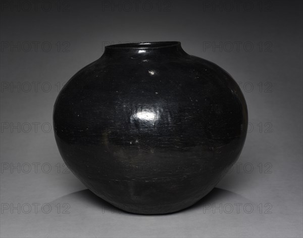 Storage Jar, Half- Fanega Size, 1880. Southwest, Pueblo, Santa Clara, Post- Contact Period, 19th century. Reduction-fired (blackware); overall: 40.6 x 45.7 cm (16 x 18 in.).
