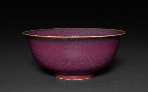 Bowl: Jun ware, 14th-15th Century. South China, Yuan dynasty (1271-1368) - Ming dynasty (1368-1644). Glazed gray stoneware; diameter: 18.4 cm (7 1/4 in.); overall: 8.2 cm (3 1/4 in.).