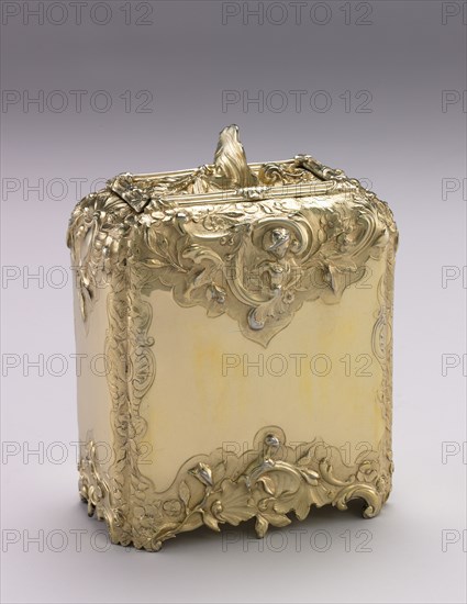 Tea Caddy, 1741-1742. Paul Jacques de Lamerie (British, 1688-1751). Silver gilt; overall: 13.4 x 9.6 x 5.8 cm (5 1/4 x 3 3/4 x 2 5/16 in.).