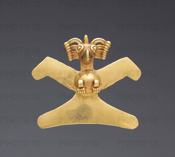 Bird Pendant, c. 1000-1550. Panama, Veraguas-Chiriquí style, 10th-16th century. Cast gold; overall: 5.6 x 6.5 x 2 cm (2 3/16 x 2 9/16 x 13/16 in.).