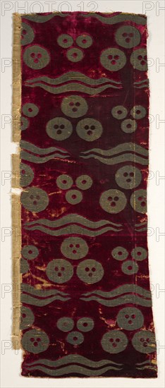 Brocaded velvet with chintamani design, late 1400s. Turkey, Bursa. Velvet, brocaded: silk and silver-metal thread; average: 82.5 x 25.4 cm (32 1/2 x 10 in.)
