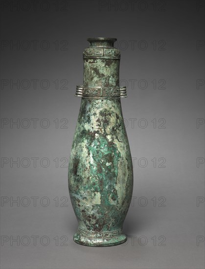 Wine Vessel (Hu), c. 1000-900 BC. China, early Western Zhou dynasty (c. 1046-771 BC). Bronze; overall: 46.1 cm (18 1/8 in.); without cover: 41.7 cm (16 7/16 in.).