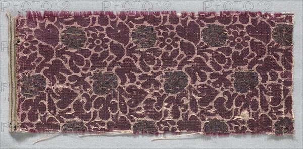 Brocaded Textile Fragment, late 1500s - early 1600s. Italy, late 16th - early 17th century. Brocade; silk and metal; overall: 11.4 x 25.4 cm (4 1/2 x 10 in.)