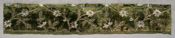 Fragment, 1600s. Iran, 17th century. Velvet (cut, voided, and brocaded); silk and gilded silver strips; overall: 10.2 x 55.3 cm (4 x 21 3/4 in.)