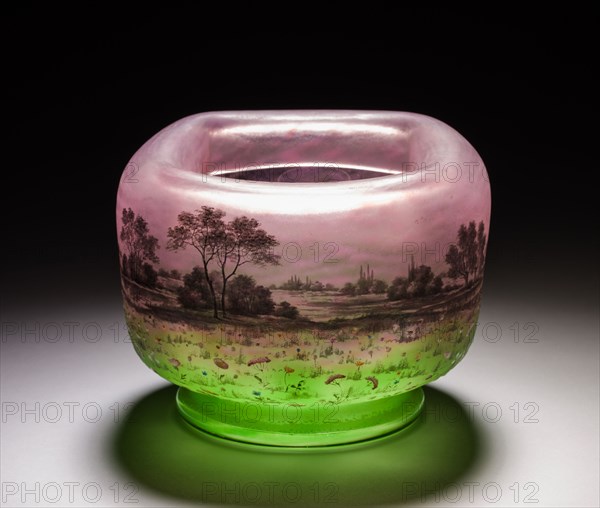 Bowl, late 1800s - early 1900s. Daum Brothers (French). Glass; overall: 11.2 cm (4 7/16 in.); average: 8 x 9.3 cm (3 1/8 x 3 11/16 in.).