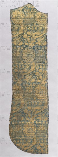 Chasuble Fragment with Realistic Animals, c. 1420. Italy. Silk, gold thread; lampas weave; average: 113.7 x 29.2 cm (44 3/4 x 11 1/2 in.)