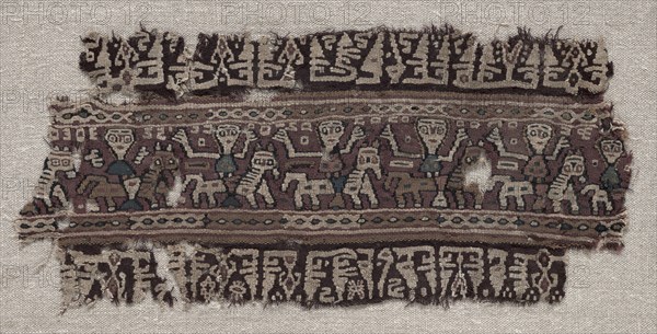 Fragment of an Ornamental Band, 800s. Egypt, al Faiyûm, late Abbasid or early Tulunid period, 9th century. Tapestry (originally inwoven in tabby ground); wool and linen; overall: 10.5 x 23.1 cm (4 1/8 x 9 1/8 in.)