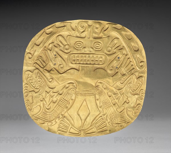Pectoral (Chest Plaque), 400-900. Intermediate Region, Panama, Conte style, 5th-10th Century. Gold alloy; overall: 25.1 x 26.7 cm (9 7/8 x 10 1/2 in.).