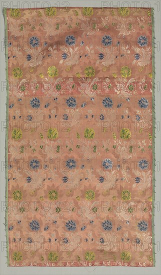 Silk Fragment, 18th century. Spain, 18th century. Fancy compound satin weave: silk; average: 100.4 x 57.8 cm (39 1/2 x 22 3/4 in.).