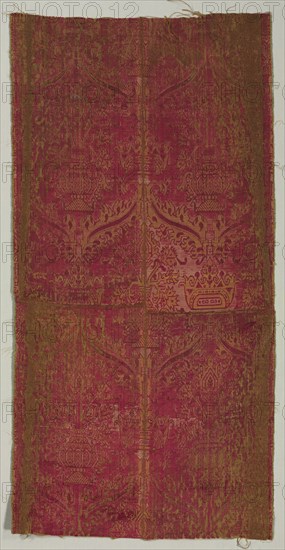 Silk and Hemp Fragment, 16th century. Spain, 16th century. Plain compound satin (so-called brocatelle): silk and hemp; average: 112.4 x 55.9 cm (44 1/4 x 22 in.).