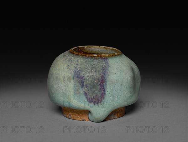 Small Lobed Jar, 1115-1368. Northern China, Jin dynasty (1115-1234) - Yuan dynasty (1271-1368). Glazed buff stoneware; diameter: 5.1 cm (2 in.); overall: 3.8 cm (1 1/2 in.).