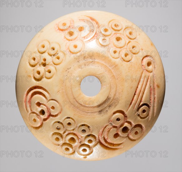 Spindle Whorl, 700s - 900s. Iran, early Islamic period, 8th - 10th century. Bone, incised; overall: 0.7 x 2.5 x 2.5 cm (1/4 x 1 x 1 in.)