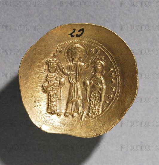 Nomisma with Eudocia and Romanus IV Diogenes, 1068-1071. Byzantium, 11th century. Gold; diameter: 2.7 cm (1 1/16 in.)