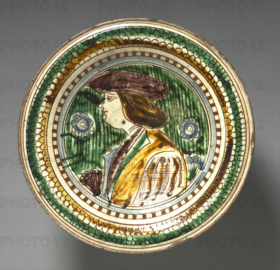 Plate, c. 1500-1510. Italy, early 16th century. Red earthenware, incised slipware; diameter: 32.4 cm (12 3/4 in.).