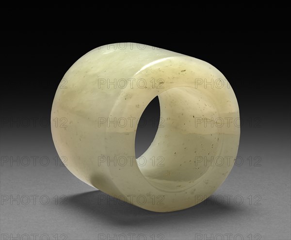 Thumb Ring, 1736-1795. China, Qing dynasty (1644-1912), Qianlong reign (1735-1795). White jade; diameter: 3.3 cm (1 5/16 in.); overall: 2.6 cm (1 in.).
